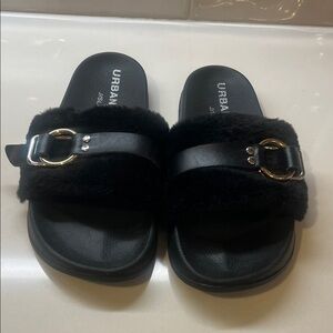 Urban Outfitters Black Furry Slide Sandals Size 9 New!